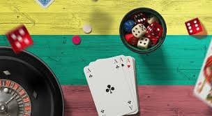 Antarmuka aplikasi mobile koko5000 login menampilkan meja dealer langsung dan opsi pertaruhan sportsbook